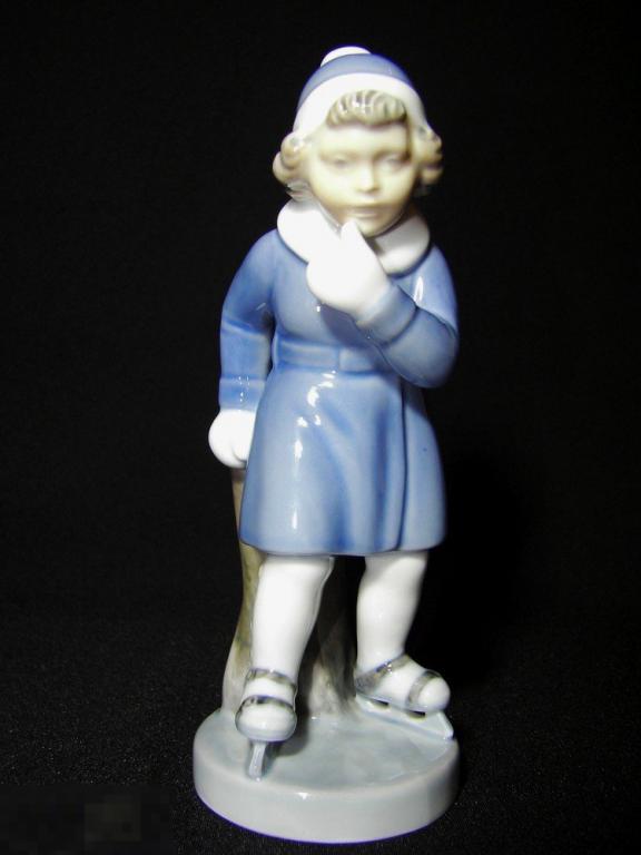 January Girl Skater Royal Copenhagen Denmark . Девочка Фигуристка Январь  Роял Копенгаген Дания