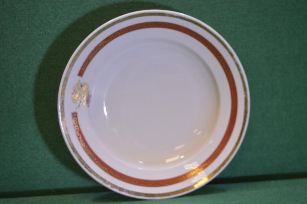 Тарелка фарфоровая глубокая "Ресторан Украина". Фарфор. Барановка. СССР.