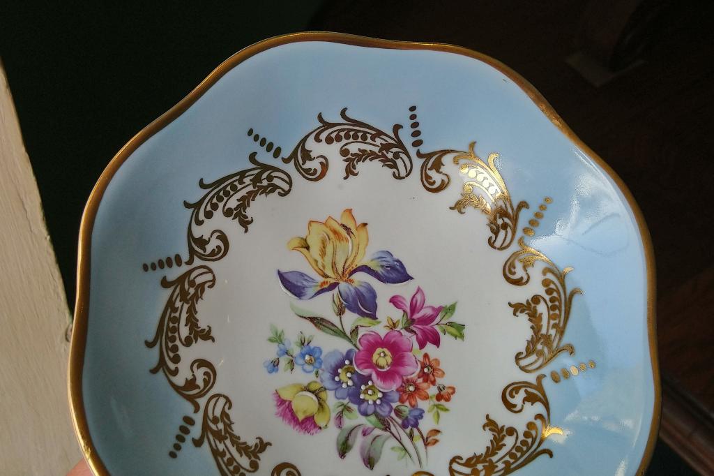 Старинная конфетница вазочка фарфор Саксония Германия 1930