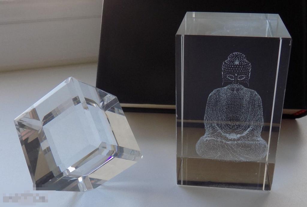 Горный хрусталь.. Параллелепипед и куб. См. описание.