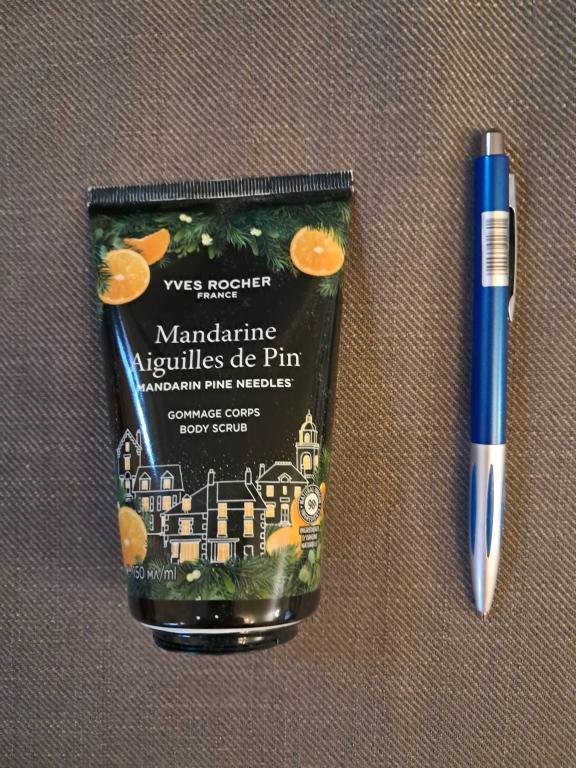 Гоммаж для тела Ив Роше Новогодний Мандарин