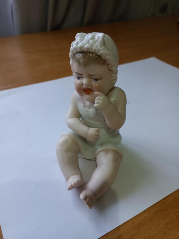 Статуэтка "Пупс в чепчике" фарфор Зусман Городница