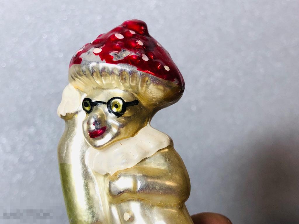 Ёлочная игрушка  Доктор Мухомор из набора Чиполлино. СССР.
