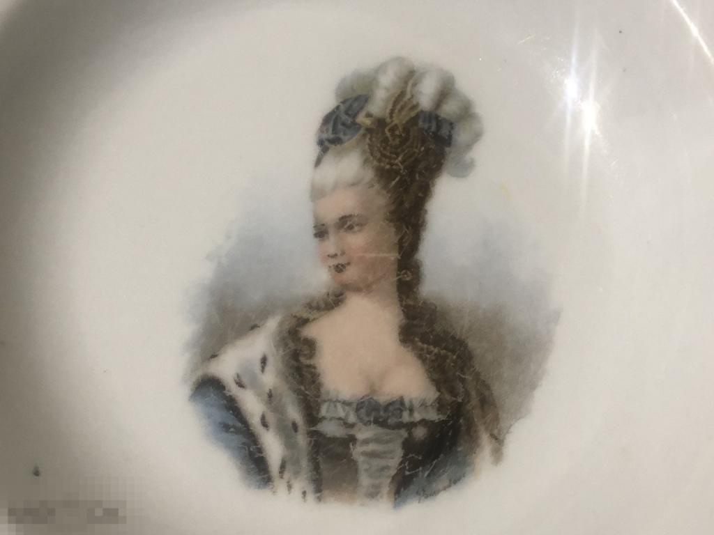 СТАРИННАЯ ФАРФОРОВАЯ ТАРЕЛКА МЕЙСЕН Meissen ДЕКОЛЬ ФАРФОР СТАРАЯ ЕВРОПА