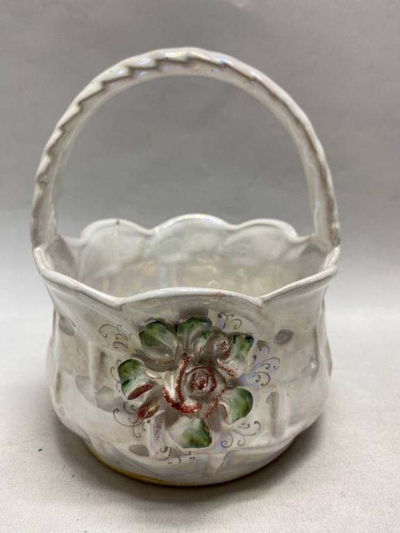 Конфетница фарфор Кисловодск Аккерман, перламутр, лепнина