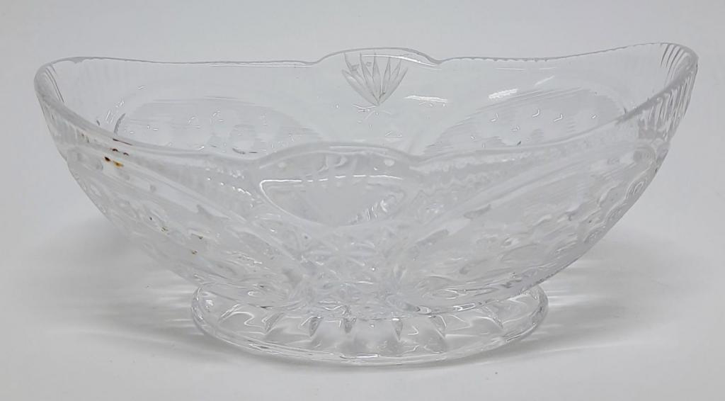 Салатник, хрусталь, размер 17,5*9*6 см., СССР (сост. на фото)