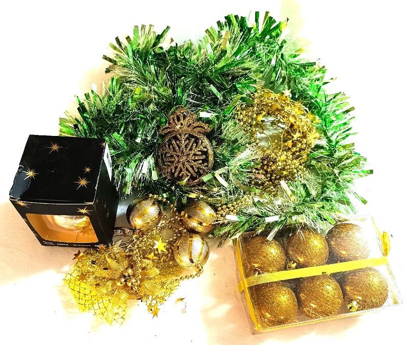 Набор новогодних украшений (сост. на фото)