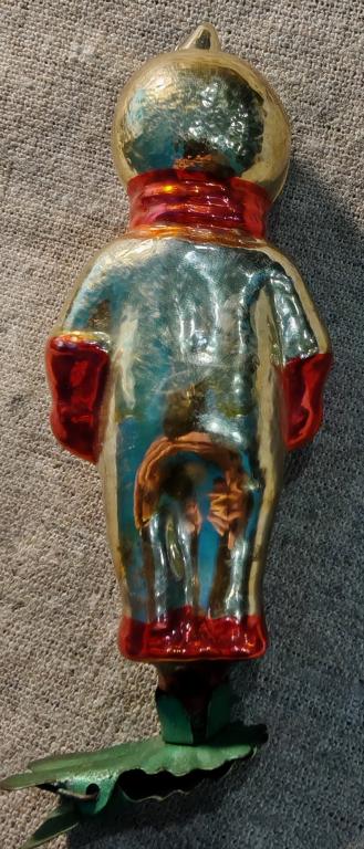 Елочная игрушка "Мальчик - космонавт", на прищепке, СССР. сохранность на фото !