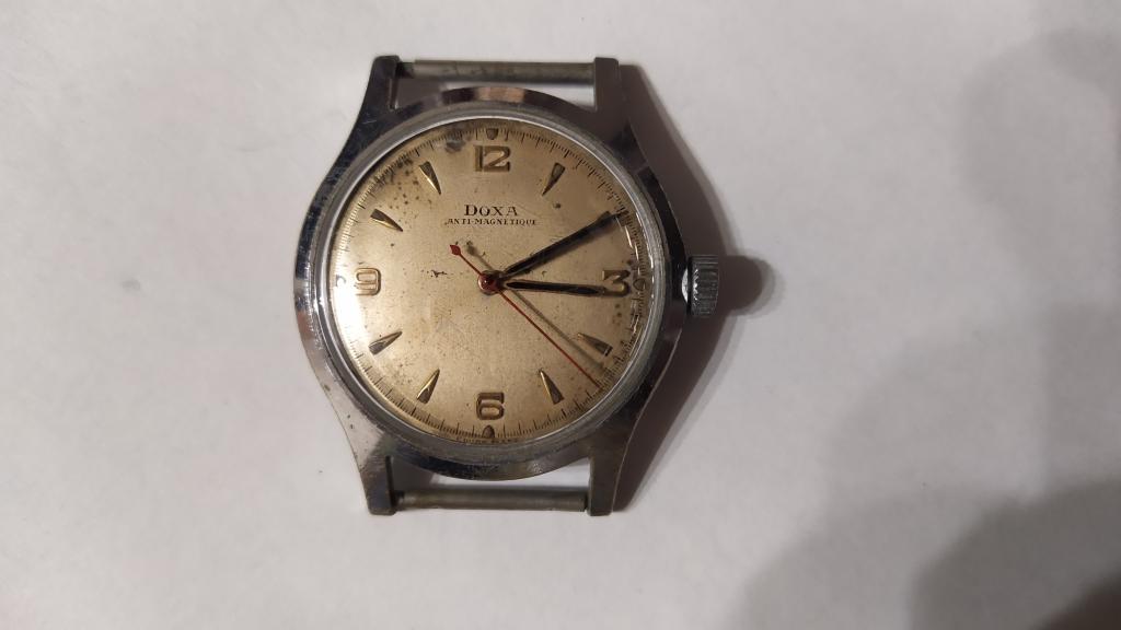 Часы наручные мужские  DOXA  Anti Magnetique Швейцария Swiss made