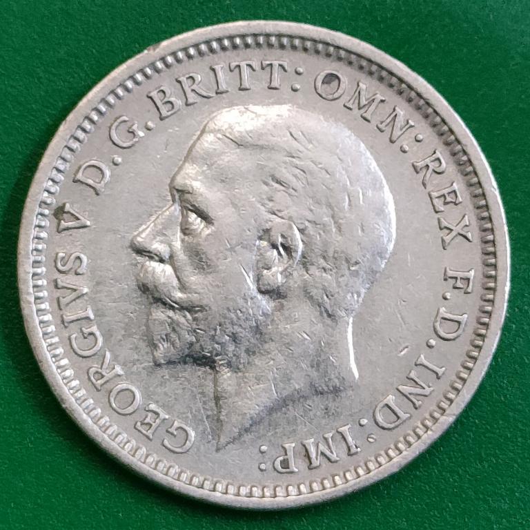 3 пенса 1935 года. Англия. ГеоргV. серебро. отличное состояние! для коллекции.