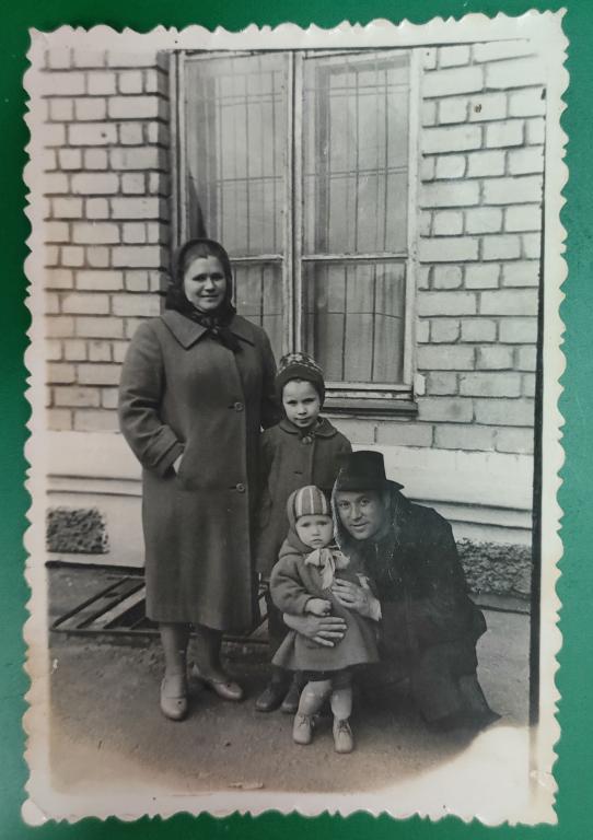фото СССР семья дети мода г. Уссурийск 1965 год. для коллекции, экспозиции, выставки