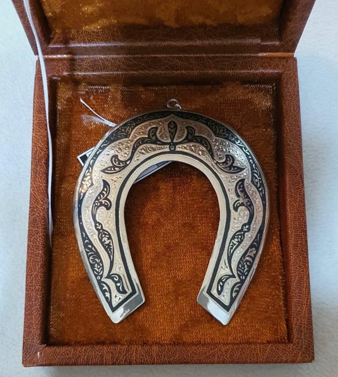 Подкова серебро 875 пр. Вес 61 гр. Кубачи. Футляр. Новая.