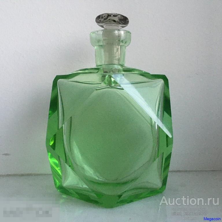 Флакон от духов времен СССР ГДР художественное стекло ручной шлифовки (perfume-389)